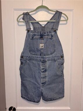 VTG Lee Riveted Denim Shortalls Light Wash Overalls Regular Mom Shorts Small/Med